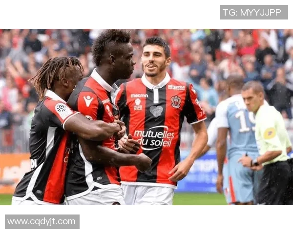 斯特拉斯堡与雷恩的激烈对决揭示法甲新赛季的竞争格局与球队实力分析